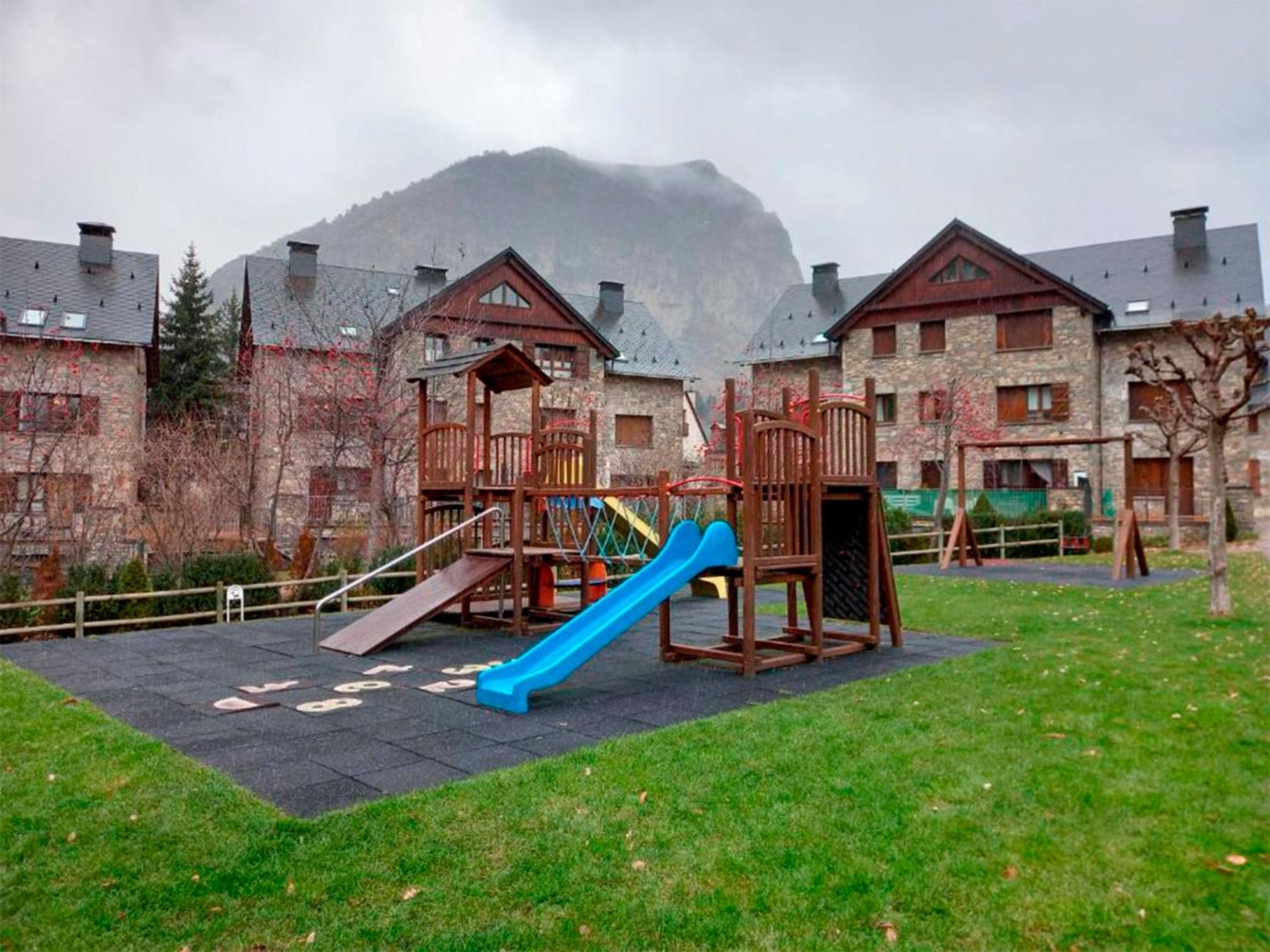 Apartamentos Escarrilla Suites 3000 Экстерьер фото